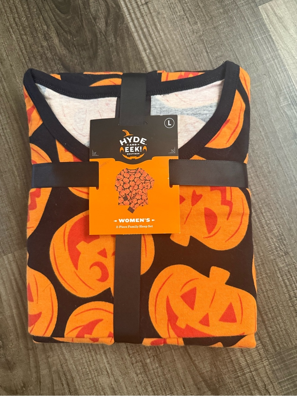Hyde & EEK! Women’s Orange Pumpkin Print Pajama set